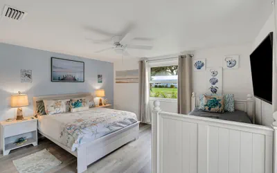 Photo 5 - Paradise Beach House 3 Bedroom Home by Redawning