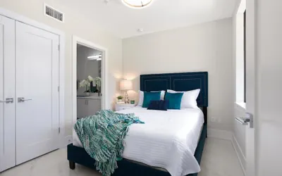 Photo 4 - Uptown Luxury On Audubon 4 Bedroom Townhouse by RedAwning
