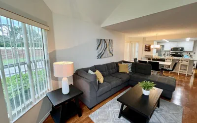 Photo 2 - Grand Family Deluxe 3BD Condo Near Disney Universal 22