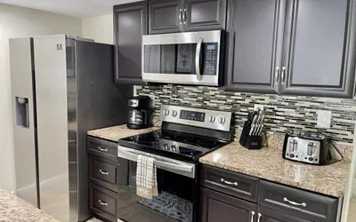 Photo 3 - Grand Deluxe 3BD Condo Apartment Near Disney 11