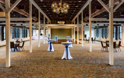 Photo 5 - The Confluence Hotel