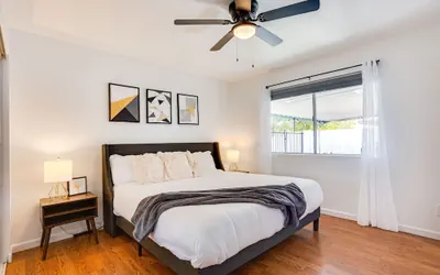 Photo 4 - Campbell Phoenix 4 Bedroom Home by RedAwning