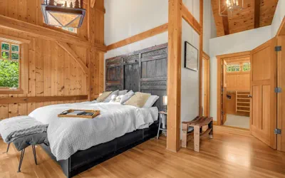 Photo 5 - Maple Hill Lodge 3 Bedroom Home by RedAwning