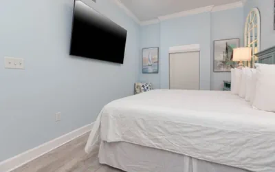 Photo 5 - Phoenix Gulf Towers 2501 4 Bedroom Condo by Redawning
