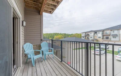 Photo 3 - Outdoor Pool Fast Wifi Balcony Garage More