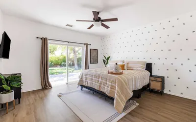 Photo 2 - Sunny Palms by Avantstay Near Empire Polo Club