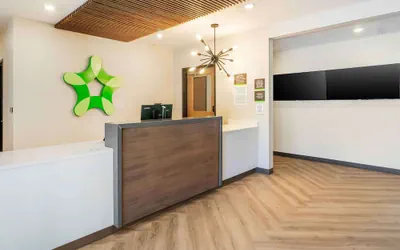Photo 3 - Extended Stay America Premier Suites - Fort Myers - Airport