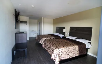 Photo 4 - Airport Stay Motel