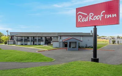 Photo 2 - Red Roof Inn Madisonville