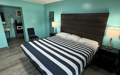 Photo 3 - Acorn Motel