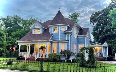 Photo 2 - Benefield House Bed & Breakfast