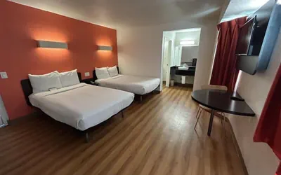 Photo 3 - Studio 6 Suites - Riverside, Ca