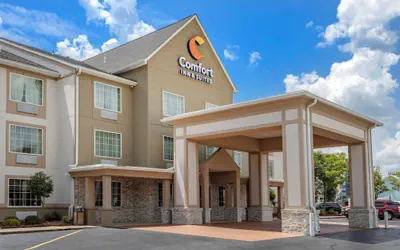 Photo 2 - Comfort Inn & Suites North Little Rock JFK Blvd