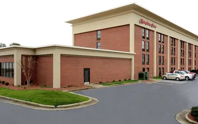 Photo 2 - Hampton Inn Roxboro
