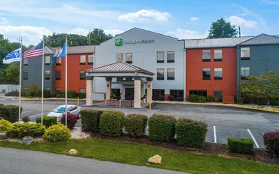 Photo 2 - Holiday Inn Express Dublin by IHG