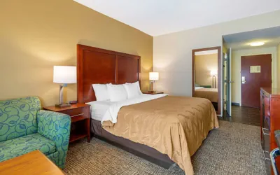 Photo 2 - Quality Inn & Suites Olde Town