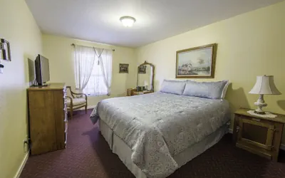 Photo 4 - Historic Cary House Hotel