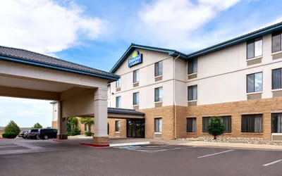 Photo 2 - Days Inn & Suites by Wyndham Denver International Airport