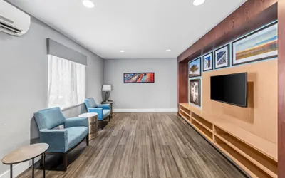 Photo 5 - MainStay Suites Orlando Altamonte Springs