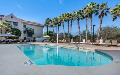 Photo 2 - Best Western Gateway Grand