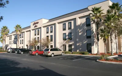Photo 2 - Hampton Inn Spring Hill