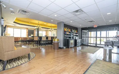 Photo 4 - Hampton Inn Spring Hill