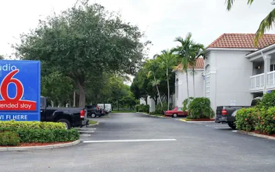 Studio 6 Extended Stay - West Palm Beach, FL