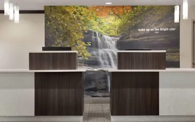 Photo 3 - La Quinta Inn & Suites by Wyndham Peru Starved Rock St Park