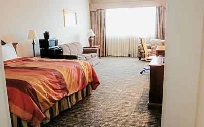 Photo 4 - Hotel Topeka at City Center