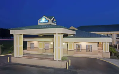 Days Inn by Wyndham Hammond