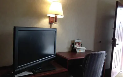 Photo 3 - Americas Best Value Inn & Suites Clarksdale