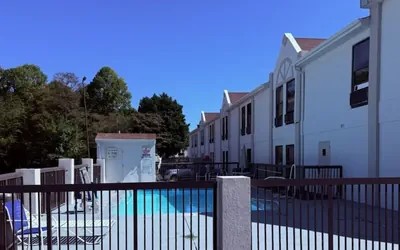 Photo 2 - Quality Inn & Suites Thomasville-High Point