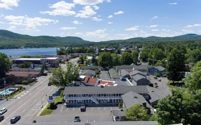 Photo 2 - Adirondack Retreat Inn & Suites