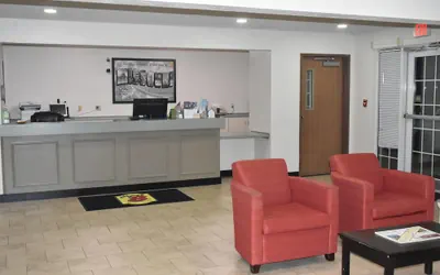 Photo 3 - Super 8 by Wyndham Carthage