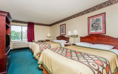 Photo 4 - Super 8 by Wyndham Piedmont Greenville Area