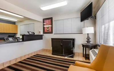 Photo 4 - Extended Stay America Suites Albuquerque Airport