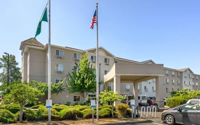 Photo 2 - Comfort Inn Federal Way - Seattle