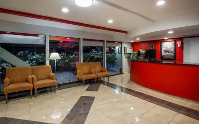 Photo 4 - Travelodge by Wyndham Red Bluff South of Redding