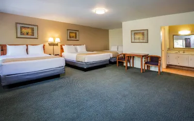 Photo 2 - Travelodge by Wyndham Red Bluff South of Redding