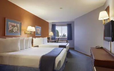 Photo 2 - Travelodge by Wyndham Motel of St Cloud