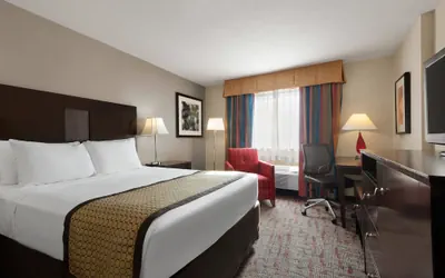 Photo 2 - Baymont by Wyndham Belleville Airport Area
