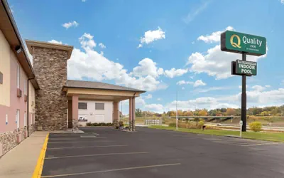 Photo 2 - Quality Inn Newton at I-80