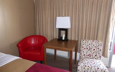 Photo 5 - Econo Lodge Wall
