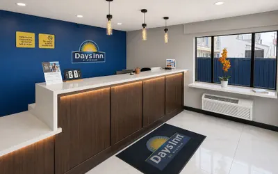 Photo 3 - Days Inn by Wyndham El Paso I-10 East