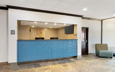 Photo 2 - Comfort Inn Monticello