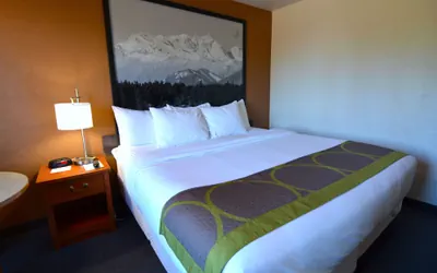 Photo 4 - Super 8 by Wyndham Port Angeles at Olympic National Park