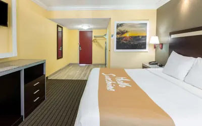 Photo 5 - Days Inn by Wyndham Nanuet / Spring Valley