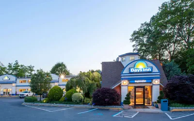 Photo 2 - Days Inn by Wyndham Nanuet / Spring Valley