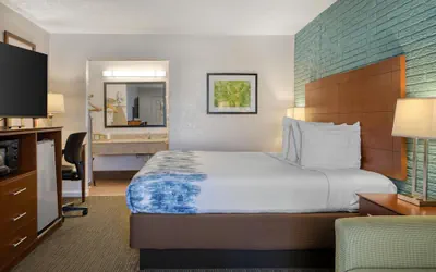 Photo 5 - Best Western Hendersonville Inn