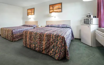 Photo 2 - Rodeway Inn Boardman - Hermiston